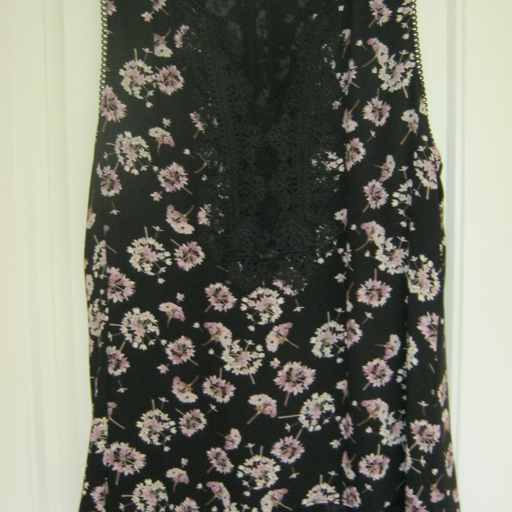 White House Black Market Camisole Black Lilac L